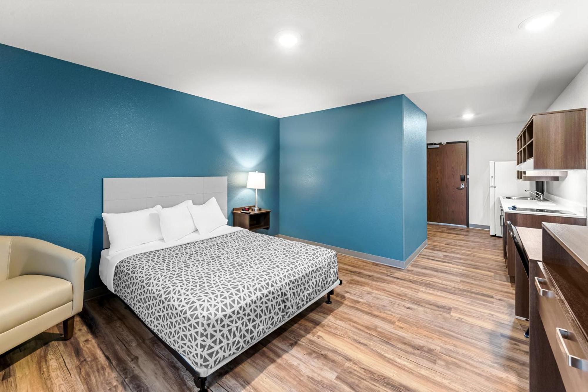 Hotel Woodspring Kansas Airport